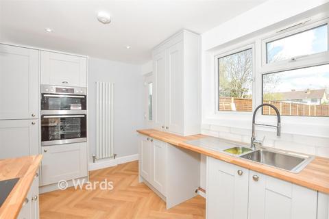3 bed property, in Gleneagles Drive, £300,000