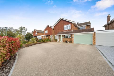 4 bed property, in St. Leonards Road, £800,000