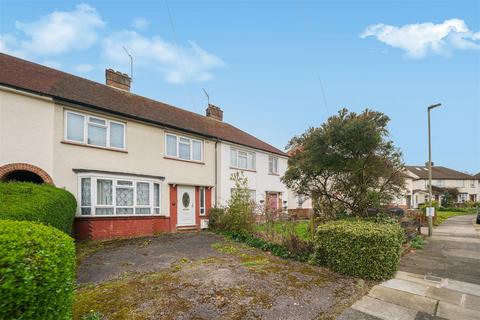 3 bed property, in Brookfield Crescent, £525,000