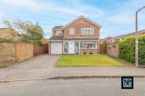 4 bed property, in Avill, £420,000