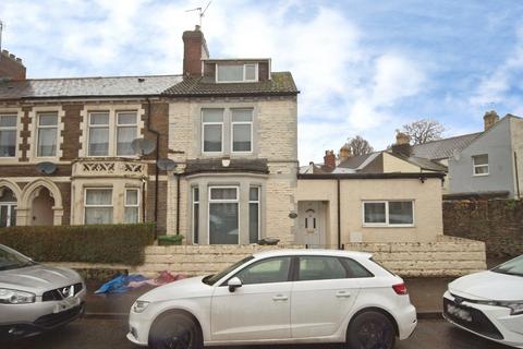 3 bed property, in Penhevad Street, £220,000