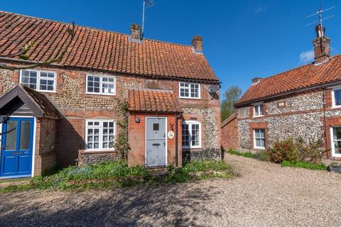 4 bed property, in Buck Yard, £375,000