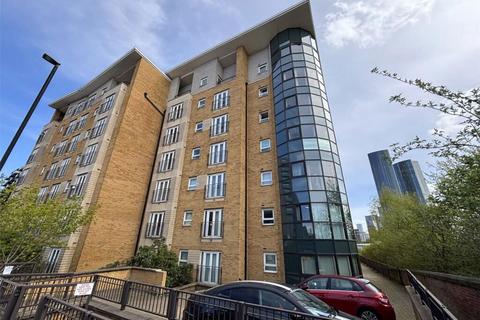 2 bed property, in Middlewood Street, £90,000