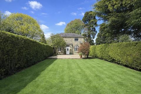 3 bed property, in Cemetery Road, £319,995