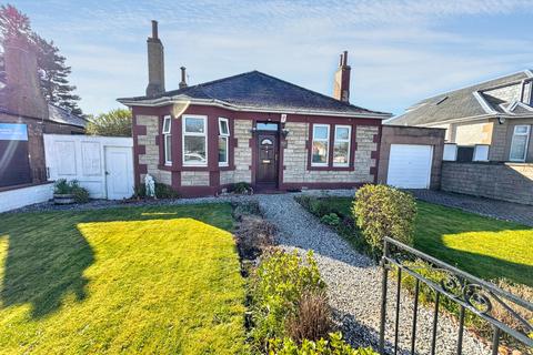 3 bed property, in Captains Road, £295,000