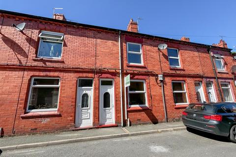 2 bed property, in John Street, £130,000