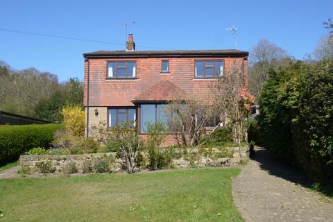 5 bed property, in Stone Street, £1,150,000