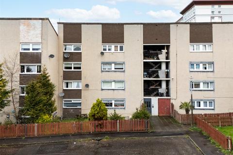 3 bed property, in Calder Grove, £125,000