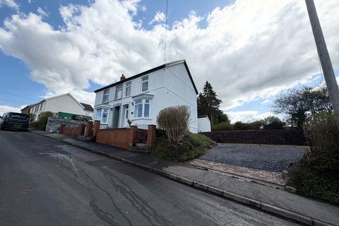 3 bed property, in Singleton Road, £259,950