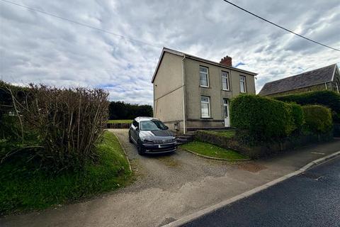 3 bed property, in Ammanford Road, £189,000