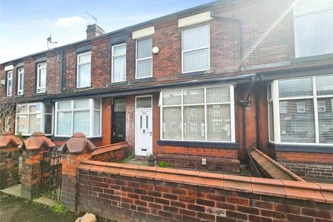 3 bed property, in Tonge Moor Road, £130,000