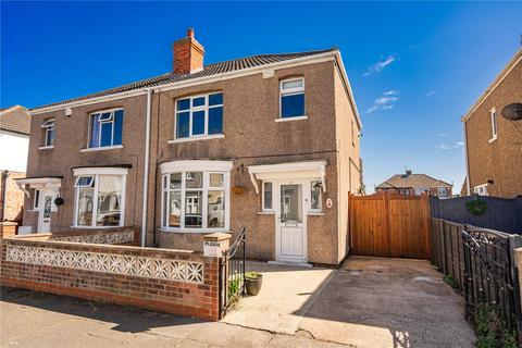 3 bed property, in Miller Avenue, £150,000