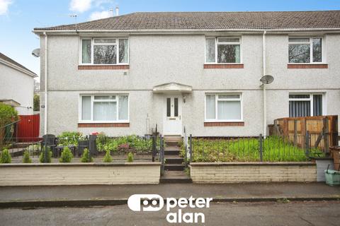 2 bed property, in Hillside View, £90,000