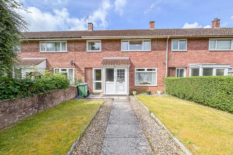 3 bed property, in Penrice Green, £200,000
