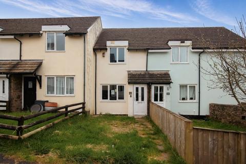 2 bed property, in Furze Park Road, £135,000