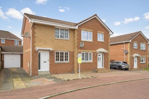 2 bed property, in Glenisla Court, £183,000
