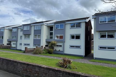2 bed property, in Gloddaeth Avenue, £219,000