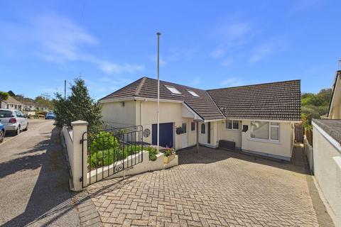 3 bed property, in Venton Road, £499,000