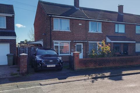3 bed property, in Croxdale Road, £95,000