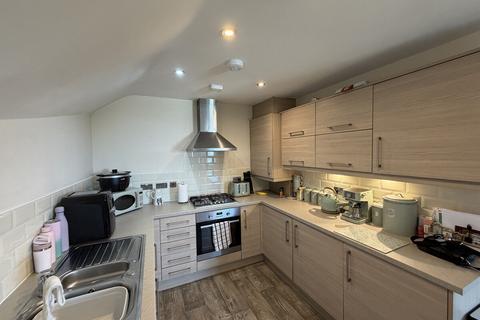 1 bed property, in Y Bae, £132,000