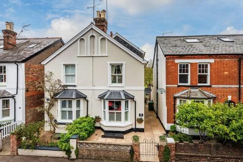 3 bed property, in Rothes Road, £675,000