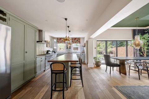 5 bed property, in Princes Road, £2,000,000