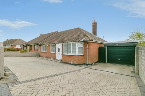 3 bed property, in Springfield Rise, £325,000