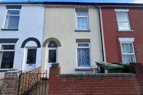 3 bed property, in Lichfield Road, £110,000