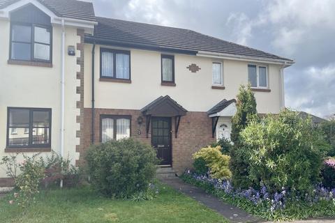 2 bed property, in Meadow Park, £180,000