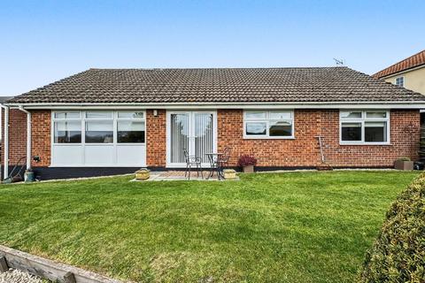 3 bed property, in Browns Close, £400,000