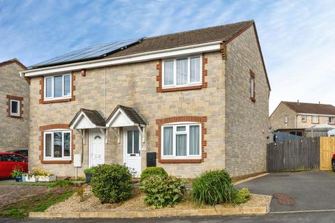 3 bed property, in Parc Morlais, £210,000