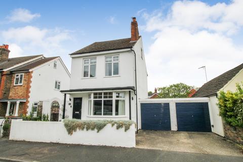 3 bed property, in Windsor Road, £675,000