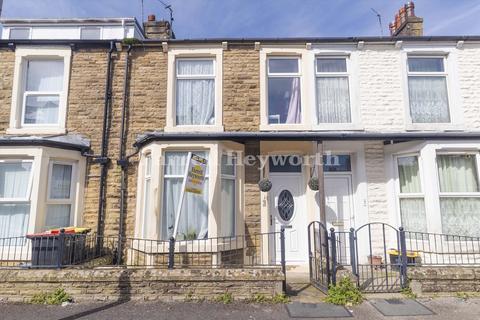 3 bed property, in Byron Road, £115,000