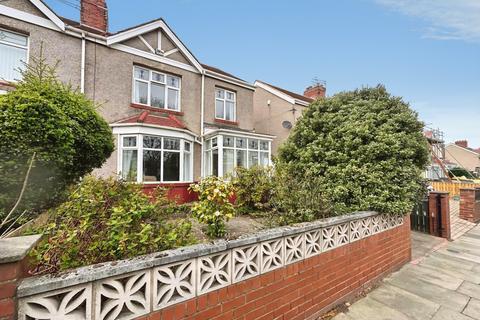 3 bed property, in Reading Road, £229,950