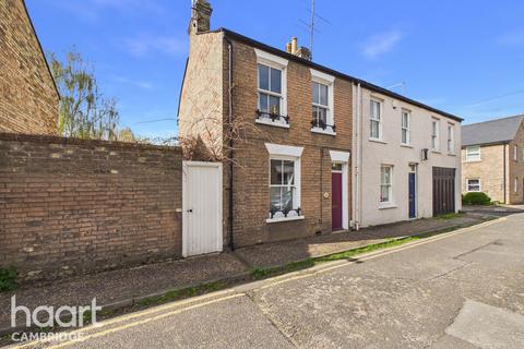 2 bed property, in Blossom Street, £575,000