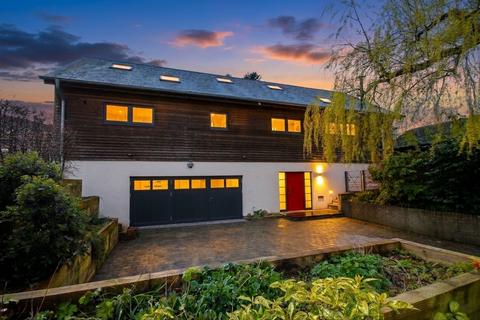 4 bed property, in Mill Lane, £900,000