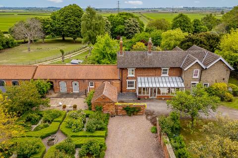 5 bed property, in Church Lane, £875,000