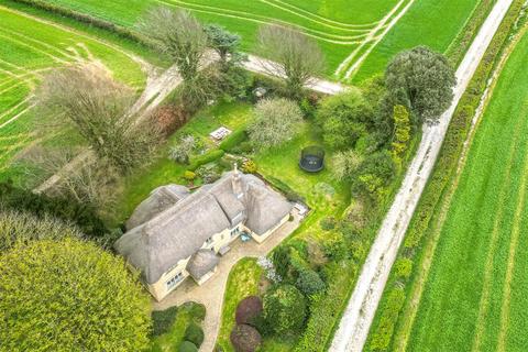 5 bed property, in Chydyok Road, £1,100,000