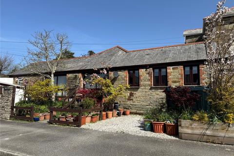 2 bed property, in Berry Towers, £200,000