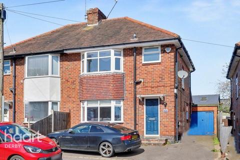 3 bed property, in Jackson Avenue, £270,000