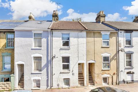 3 bed property, in Thorold Road, £150,000