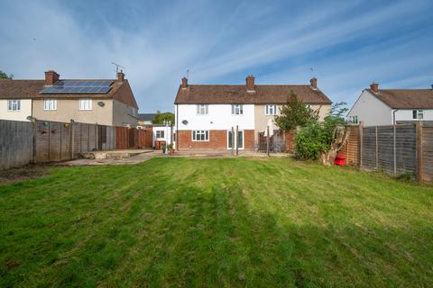 3 bed property, in Wilga Road, £500,000