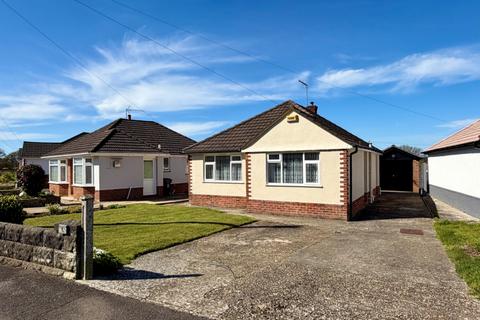 2 bed property, in Hythe Road, £319,950