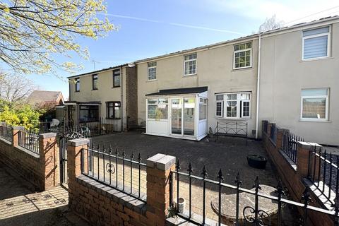 3 bed property, in Mersey Road, £135,000