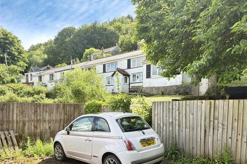 3 bed property, in Dyffryn Road, £180,000