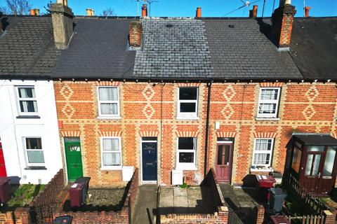 2 bed property, in Cumberland Road, £270,000