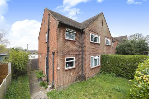 3 bed property, in Knaphill, £450,000