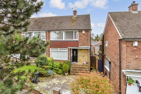 3 bed property, in Chalky Bank, £300,000