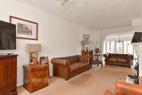 3 bed property, in Chalky Bank, £300,000