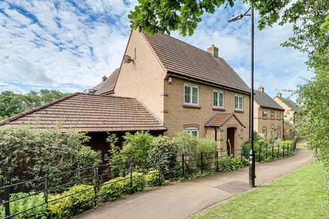 4 bed property, in Phoenix Walk, £650,000
